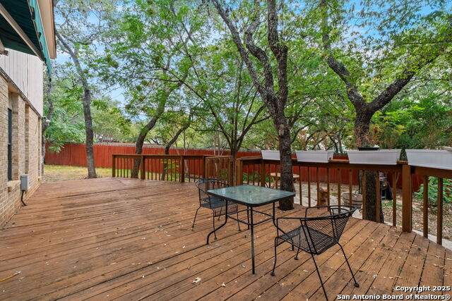 Listing photo id 15 for 7130 Ranch Hill