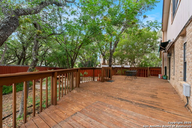 Listing photo id 16 for 7130 Ranch Hill