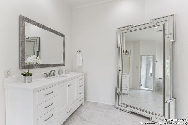 Image 21 of 47 For 16 Highgate Dr