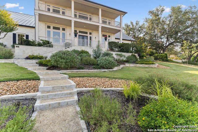 Image 3 of 47 For 16 Highgate Dr