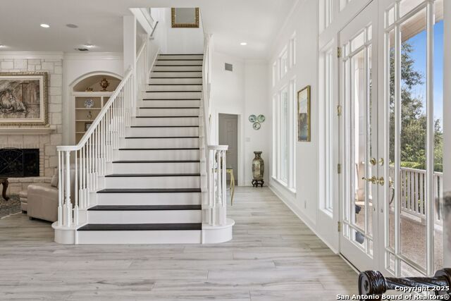 Image 6 of 47 For 16 Highgate Dr