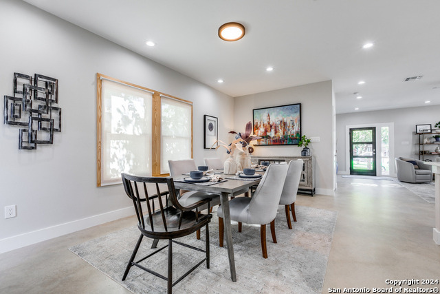 Listing photo id 13 for 1012 Cherry N