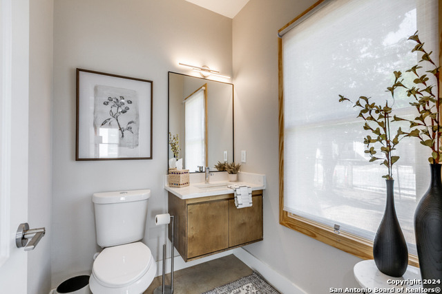 Listing photo id 15 for 1012 Cherry N