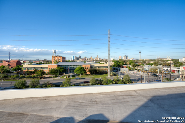 Image 8 of 28 For 1331 Flores S 211