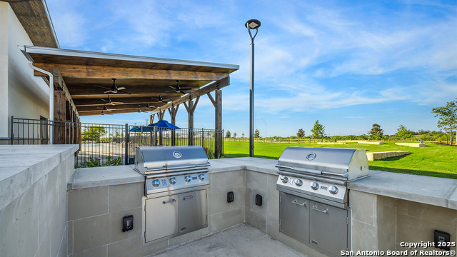 Listing photo id 45 for 12551 Ivory Pkwy