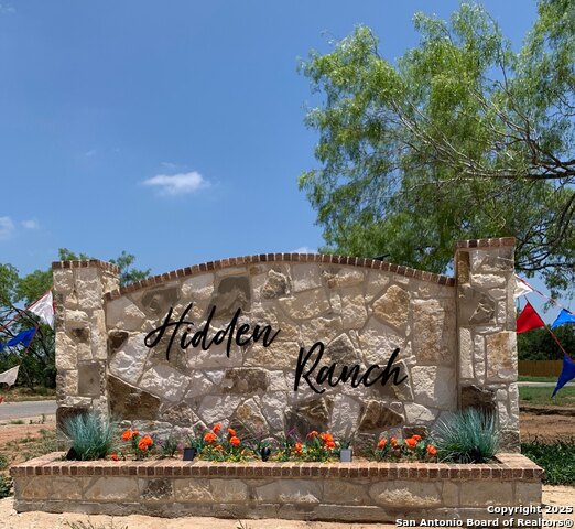 Details for 211 Hidden Ranch Ct, Floresville, TX 78113