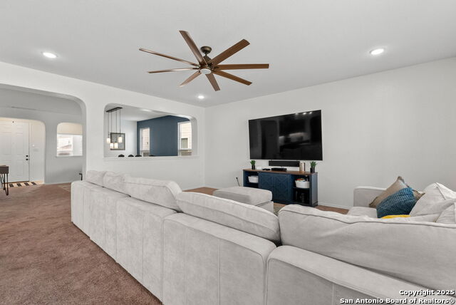 Image 13 of 39 For 295 Kat Garnet