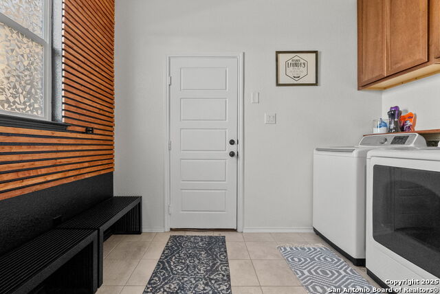 Image 33 of 39 For 295 Kat Garnet