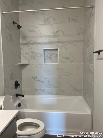 Image 10 of 11 For 738 Whitman Street