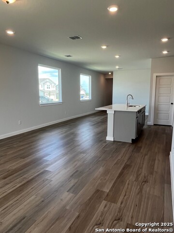 Image 3 of 11 For 738 Whitman Street