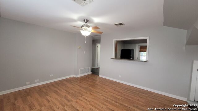 Image 13 of 28 For 113 Vitra Pl  2