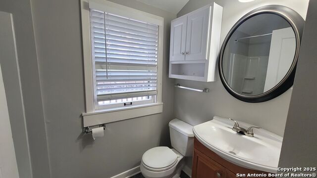 Image 15 of 28 For 113 Vitra Pl  2