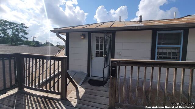 Image 26 of 28 For 113 Vitra Pl  2