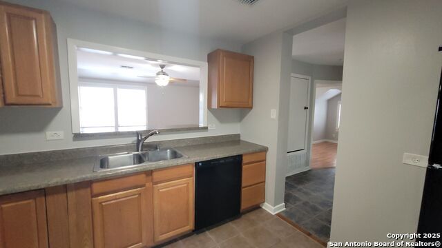 Image 6 of 28 For 113 Vitra Pl  2