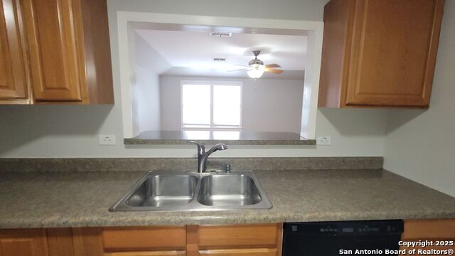 Image 7 of 28 For 113 Vitra Pl  2