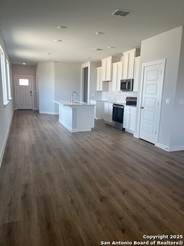 Image 4 of 8 For 750 Whitman Street