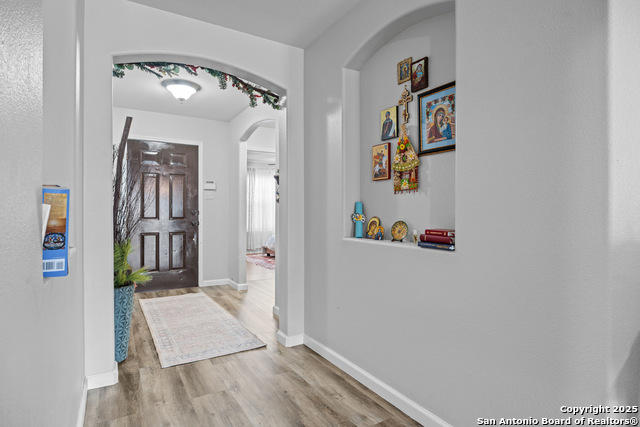 Image 5 of 26 For 9026 Veranda Court