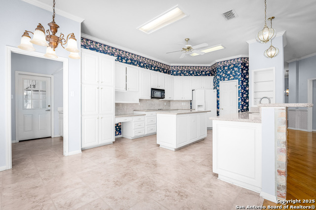 Image 12 of 27 For 622 Evergreen