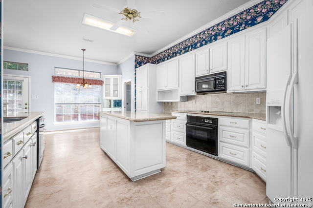 Image 9 of 27 For 622 Evergreen