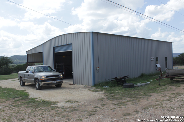 Image 4 of 11 For 276 Fm 2748  