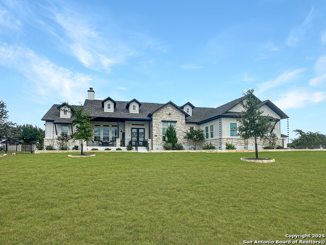 Listing photo id 0 for 102 Anacacho