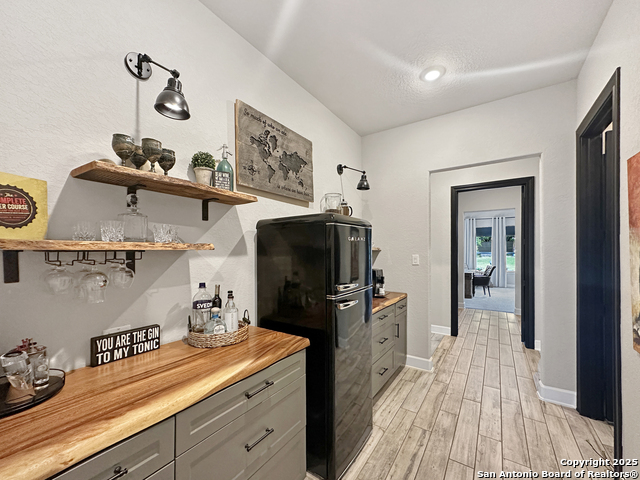 Listing photo id 24 for 102 Anacacho