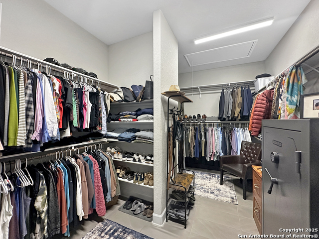 Listing photo id 37 for 102 Anacacho