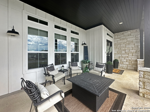 Listing photo id 5 for 102 Anacacho