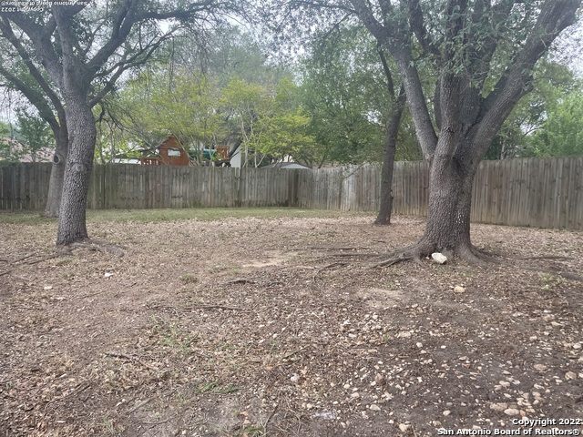 Image 10 of 11 For 803 Meadow Dale