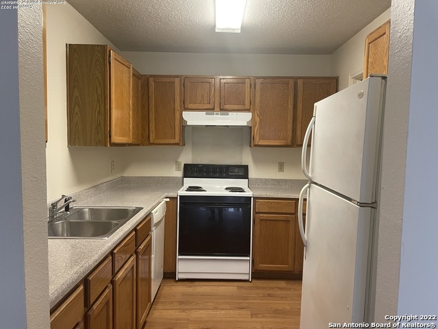 Image 4 of 11 For 803 Meadow Dale