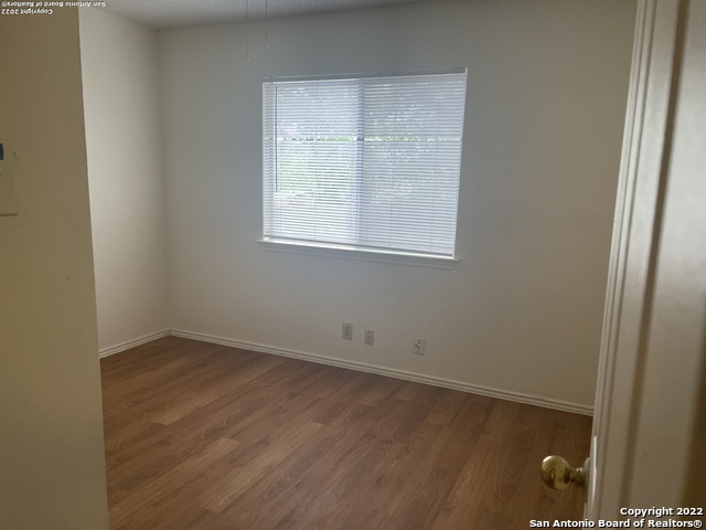 Image 6 of 11 For 803 Meadow Dale