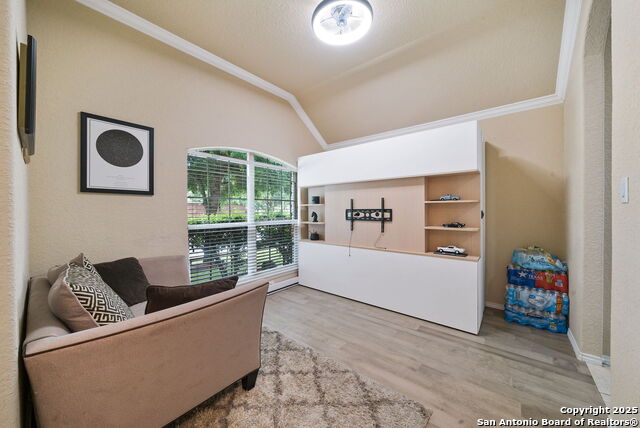 Listing photo id 10 for 14415 High Plains