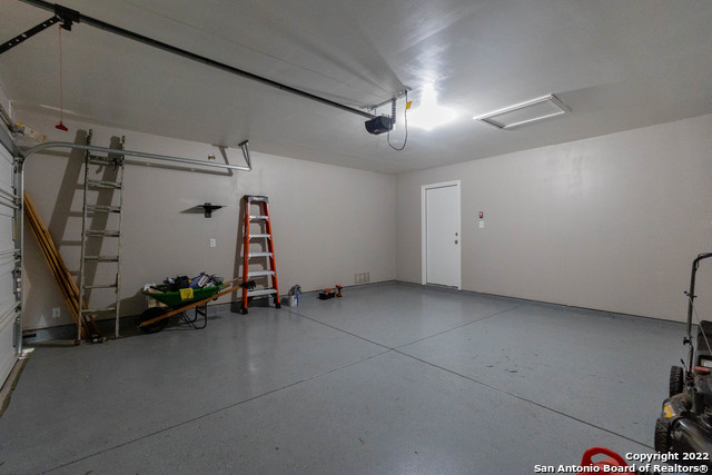 Image 25 of 32 For 2218 York