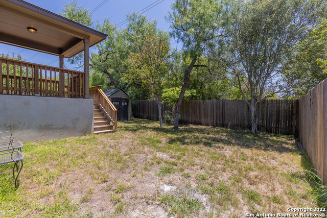 Image 28 of 32 For 2218 York