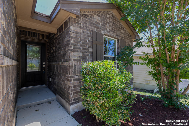 Image 3 of 32 For 2218 York