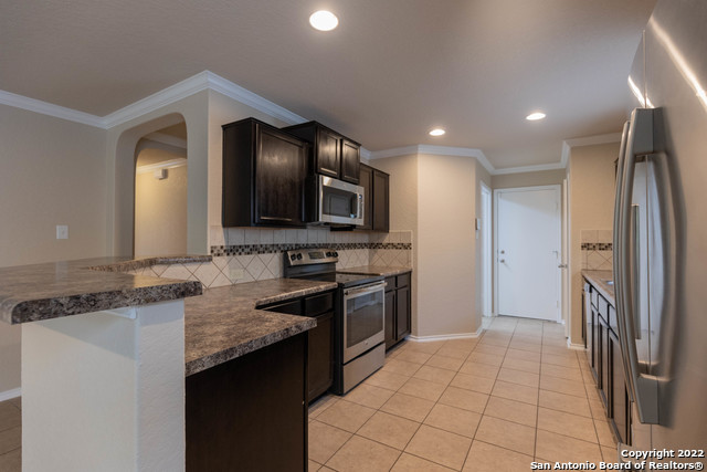 Image 8 of 32 For 2218 York