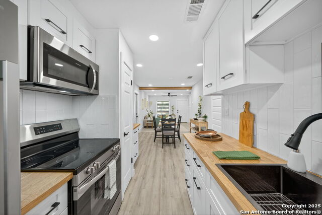 Listing photo id 14 for 11105 Lone Shadow