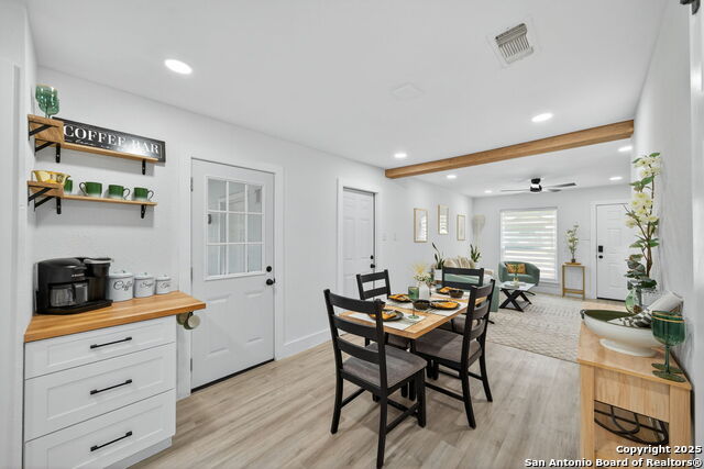 Listing photo id 15 for 11105 Lone Shadow