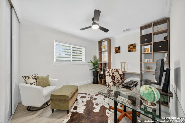 Listing photo id 19 for 11105 Lone Shadow