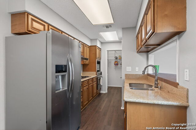 Image 13 of 47 For 11001 Wurzbach  605