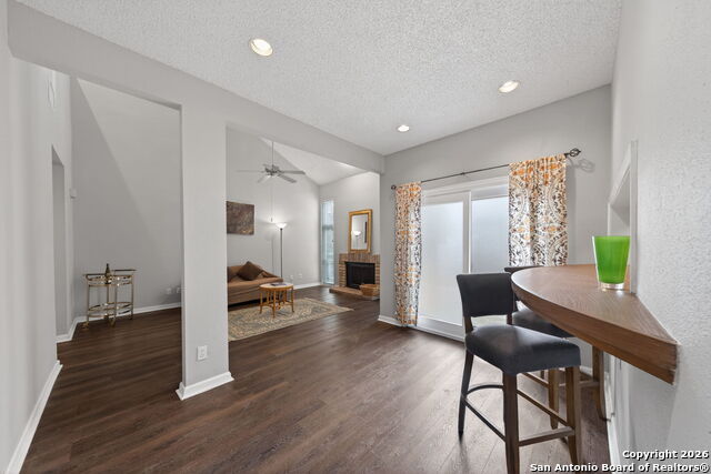 Image 15 of 47 For 11001 Wurzbach  605