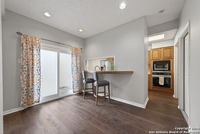 Image 17 of 47 For 11001 Wurzbach  605