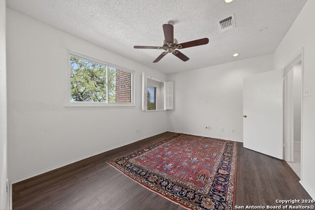 Image 22 of 47 For 11001 Wurzbach  605