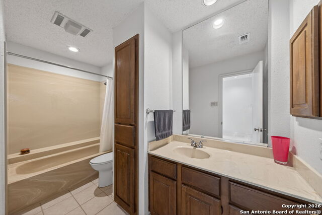 Image 31 of 47 For 11001 Wurzbach  605