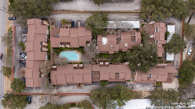 Image 36 of 47 For 11001 Wurzbach  605