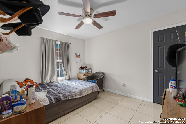 Image 16 of 23 For 2523 Menchaca