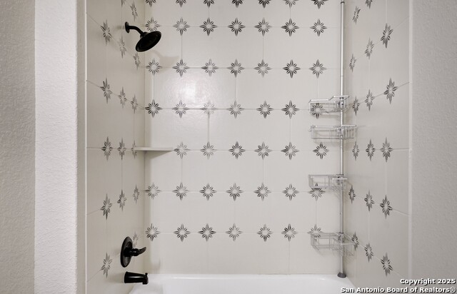 Image 19 of 40 For 9615 Rousseau