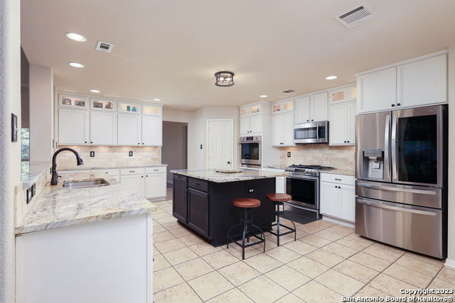Image 12 of 34 For 27231 Okent Dr