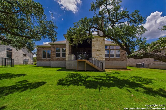 Image 32 of 42 For 6817 Arbor Falls
