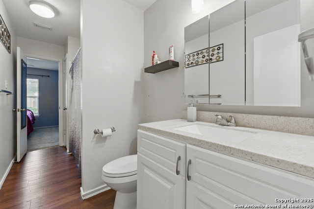 Listing photo id 6 for 2435 Westgard
